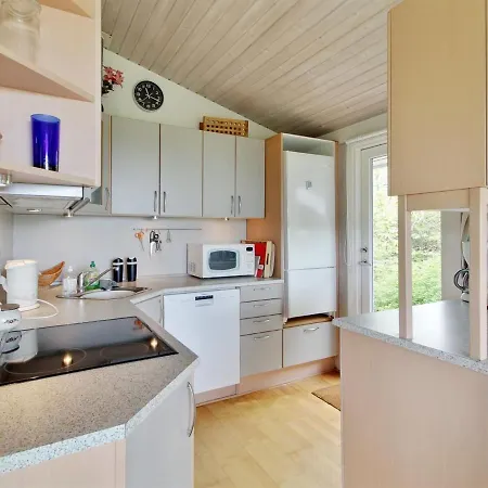 Prázdninový dům Lissi - 700m From The Sea In Djursland And Mols By Interhome *